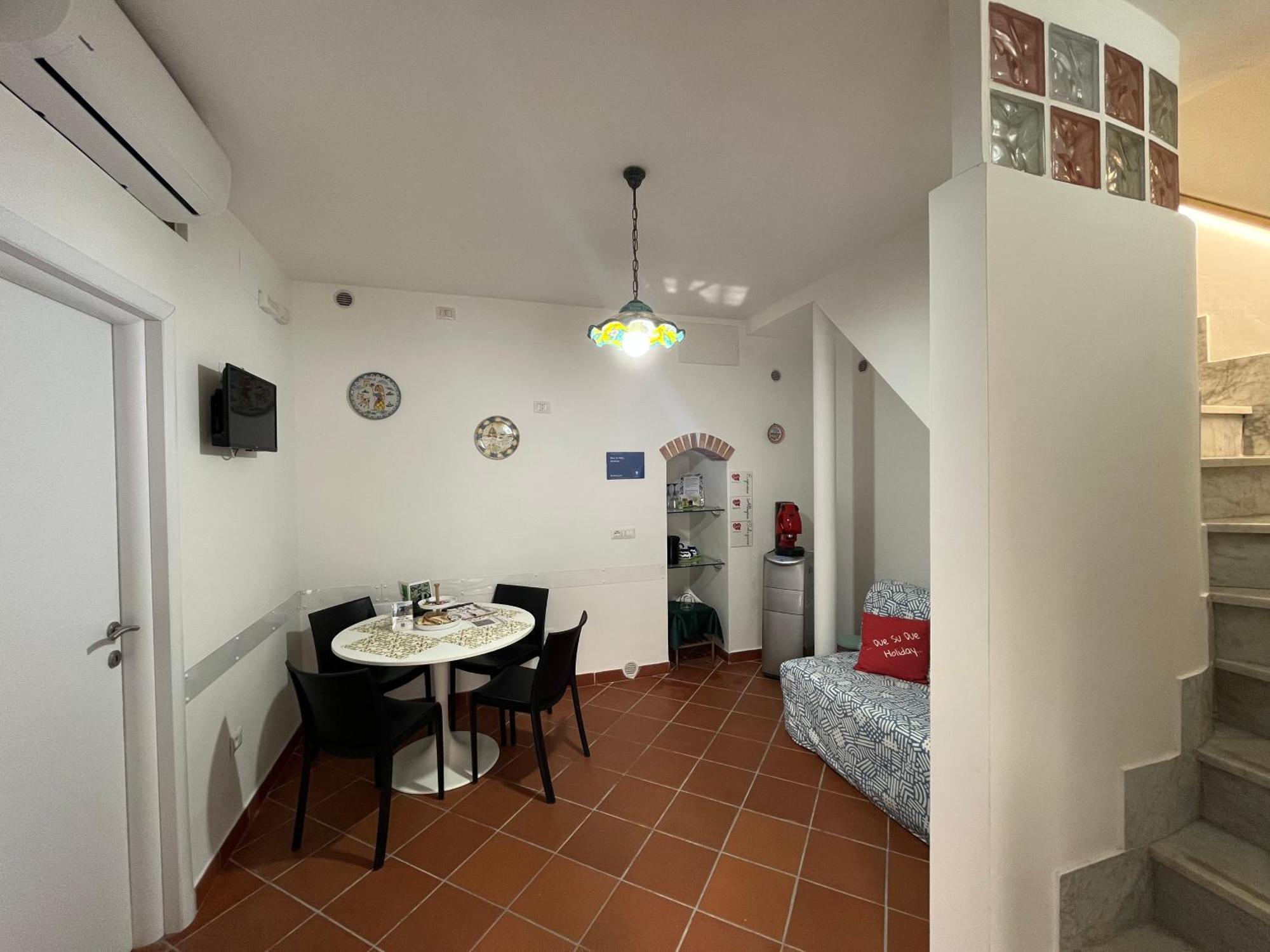 B&B Due Su Due Holiday Vietri sul Mare Exterior photo